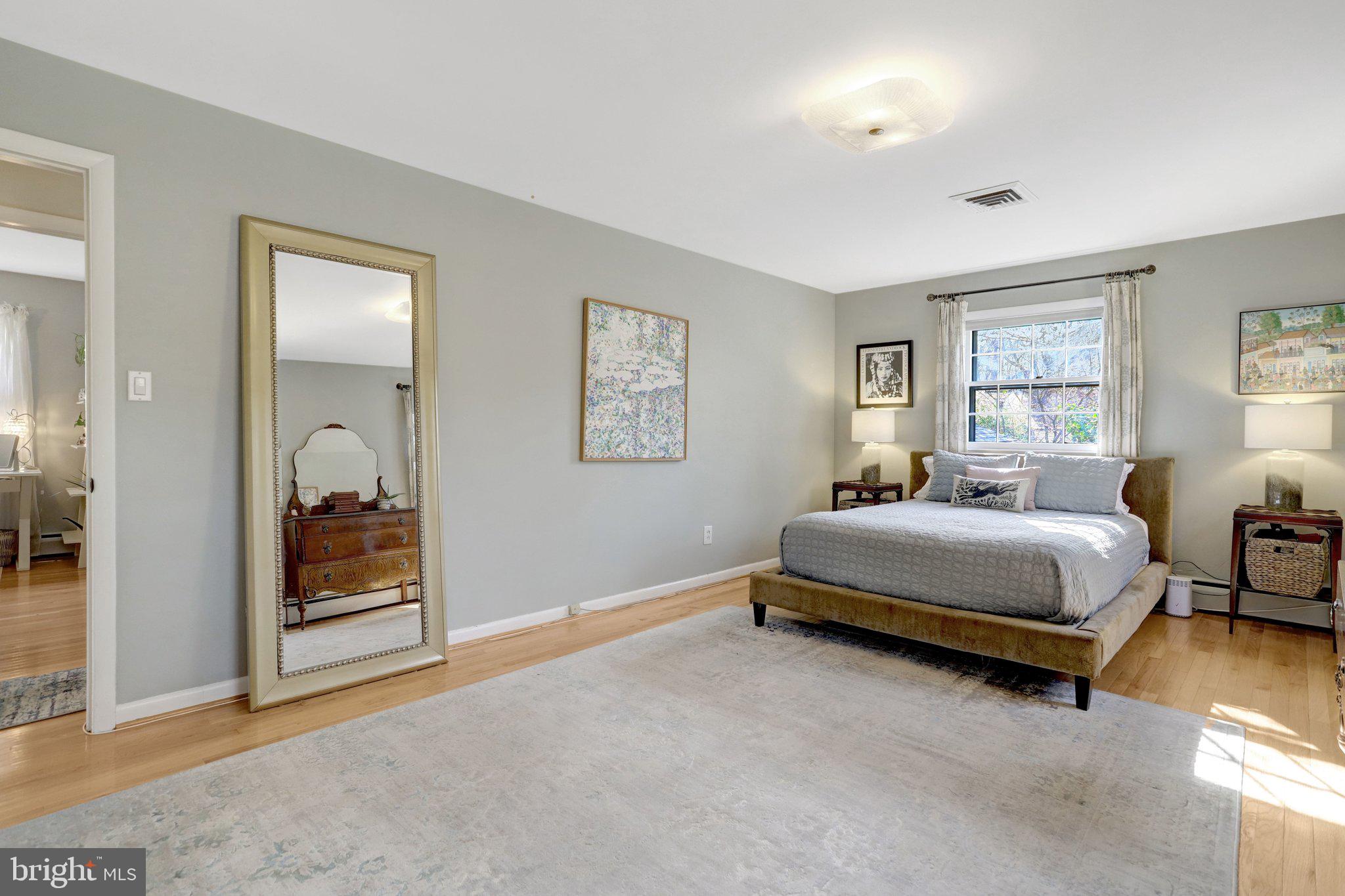 3657 Military Road Arlington, VA 22207 - Photo 26 of 63 Primary Bedroom