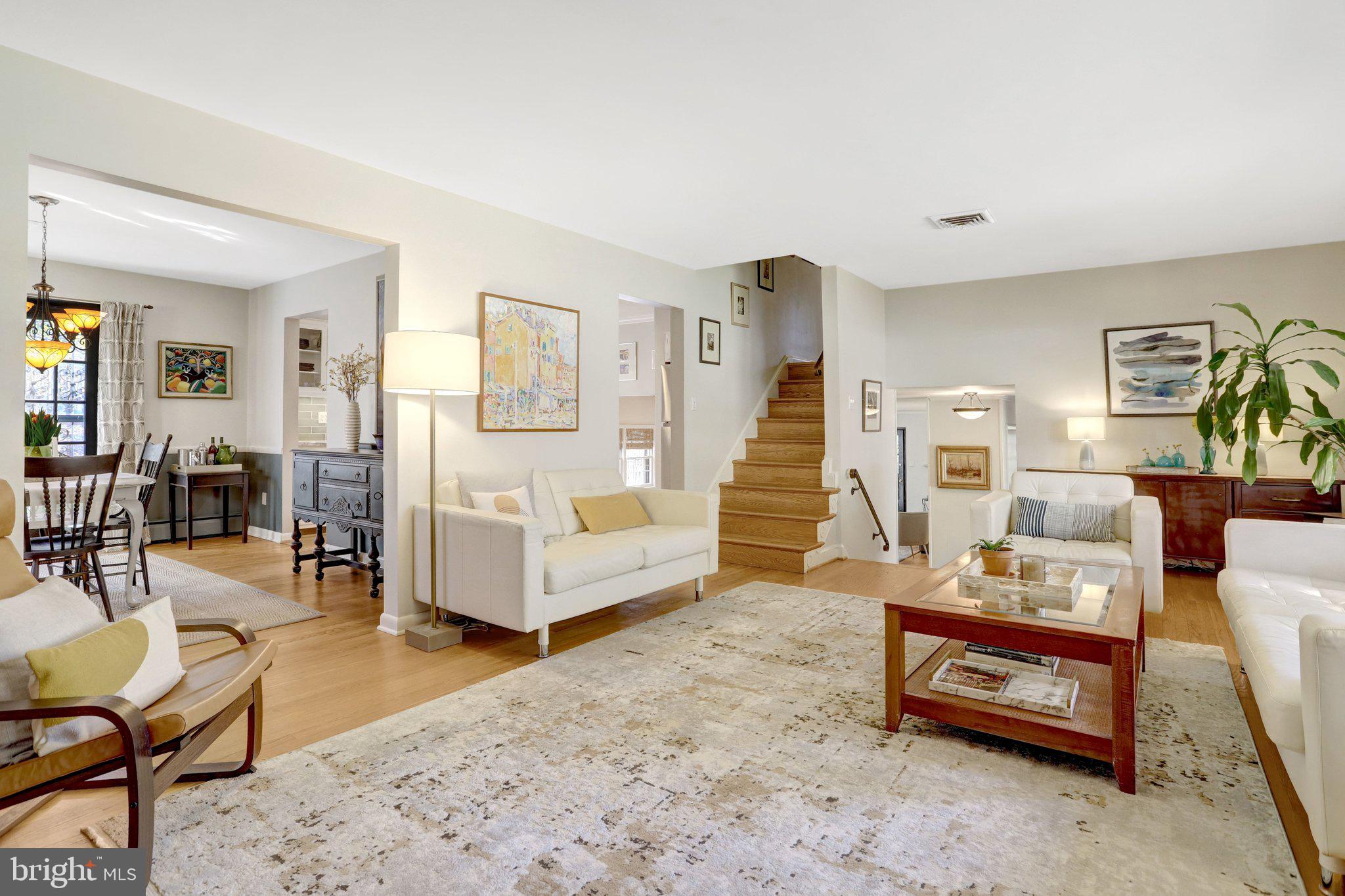 3657 Military Road Arlington, VA 22207 - Photo 6 of 63 Living Room