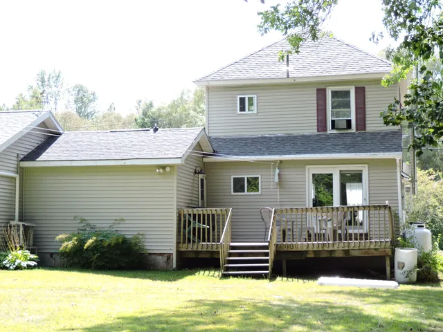 $269,000 | 17 Baker Street, Clinton, ME 04927