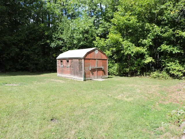 $269,000 | 17 Baker Street, Clinton, ME 04927