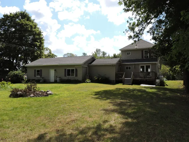 $269,000 | 17 Baker Street, Clinton, ME 04927