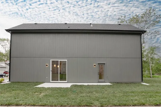 $275,000 | 3320 Tracy Avenue, Kansas City, MO 64109