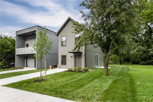 $275,000 | 3320 Tracy Avenue, Kansas City, MO 64109