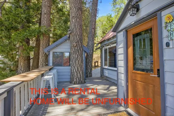 $2,700 | 23882 Springwater Road, Crestline, CA 92325