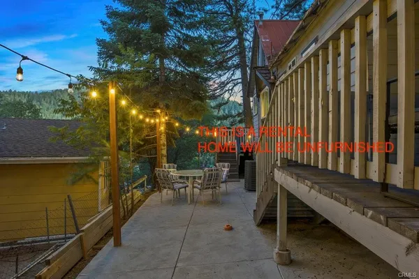 $2,700 | 23882 Springwater Road, Crestline, CA 92325