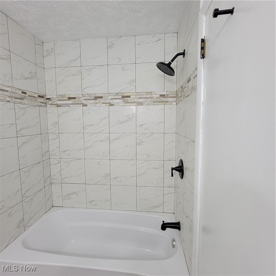 11217 Stoneham Road Cleveland, OH 44130 - Photo 14 of 24