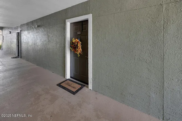 $155,900 | 7701 Timberlin Park Boulevard, Unit 1013, Jacksonville, FL 32256