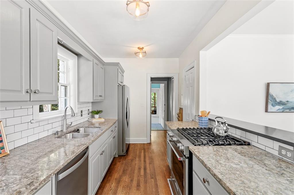216 Heatherdown Road Decatur, GA 30030 - Photo 11 of 36
