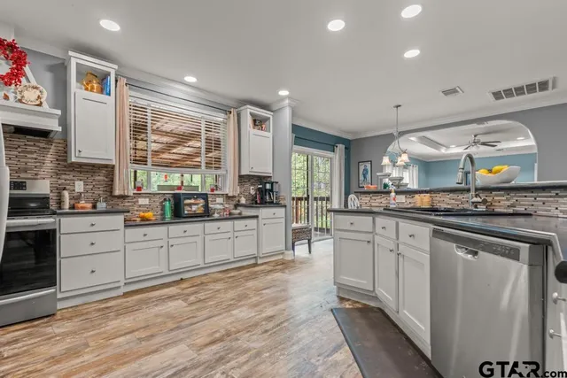 $325,000 | 3012 Elysian Fields Avenue, Marshall, TX 75672