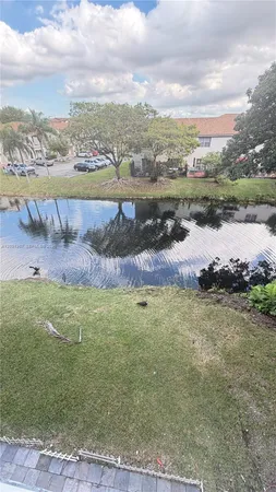 $2,600 | 9375 Fontainebleau Boulevard, Unit L304, Miami, FL 33172