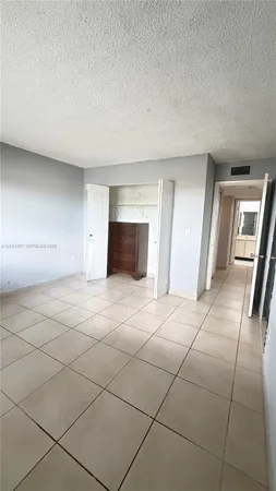 $2,600 | 9375 Fontainebleau Boulevard, Unit L304, Miami, FL 33172