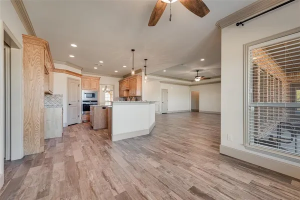$569,999 | 2921 West Alamosa Drive, Terrell, TX 75160