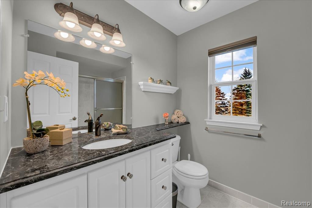 3695 Oakmonte Boulevard Rochester, MI 48306 - Photo 12 of 15