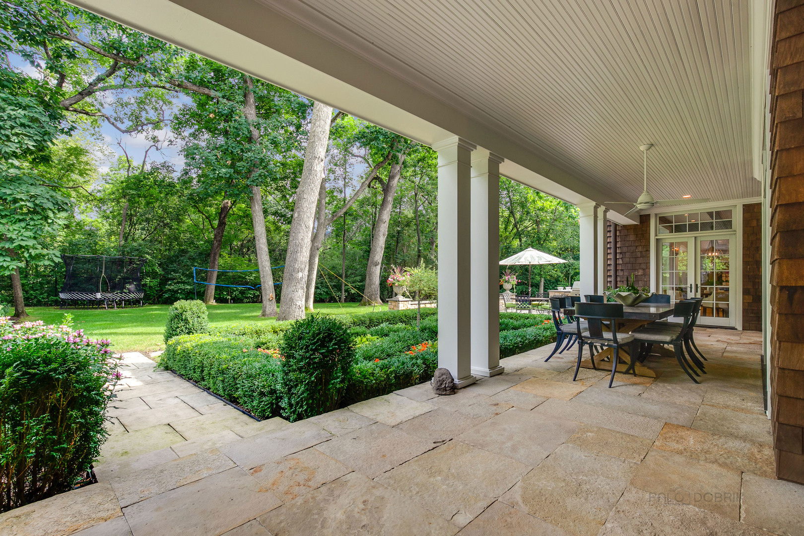 680 South Ridge Road Lake Forest, IL 60045 - Photo 40 of 44 a garden view with a sitting space