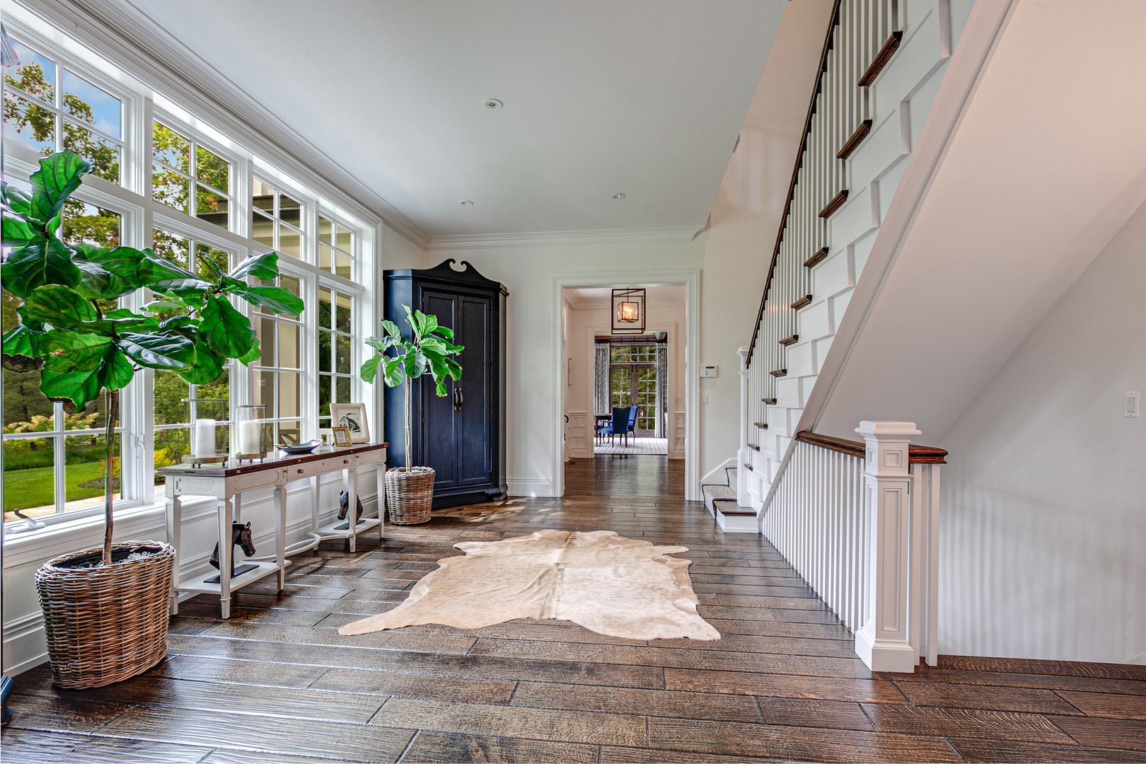680 South Ridge Road Lake Forest, IL 60045 - Photo 5 of 44 a living room with furniture and wooden floor