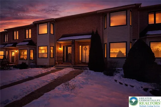 $345,888 | 1652 Harding Circle, Whitehall, PA 18052