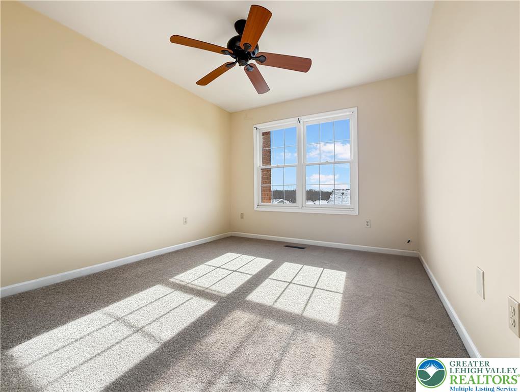 1652 Harding Circle Whitehall, PA 18052 - Photo 18 of 24