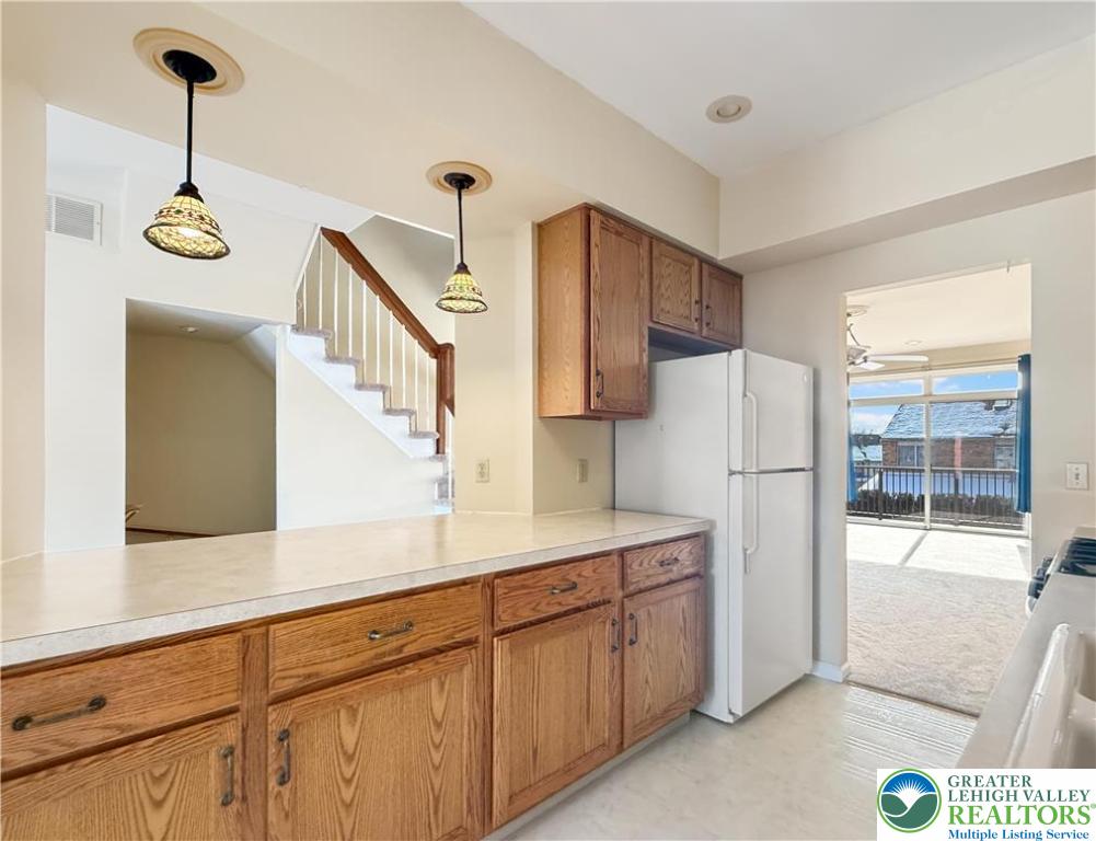 1652 Harding Circle Whitehall, PA 18052 - Photo 5 of 24