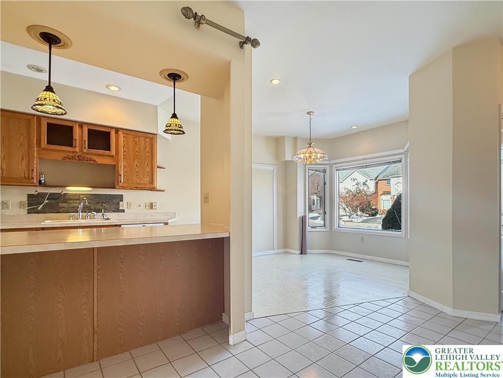 1652 Harding Circle Whitehall, PA 18052 - Photo 6 of 24