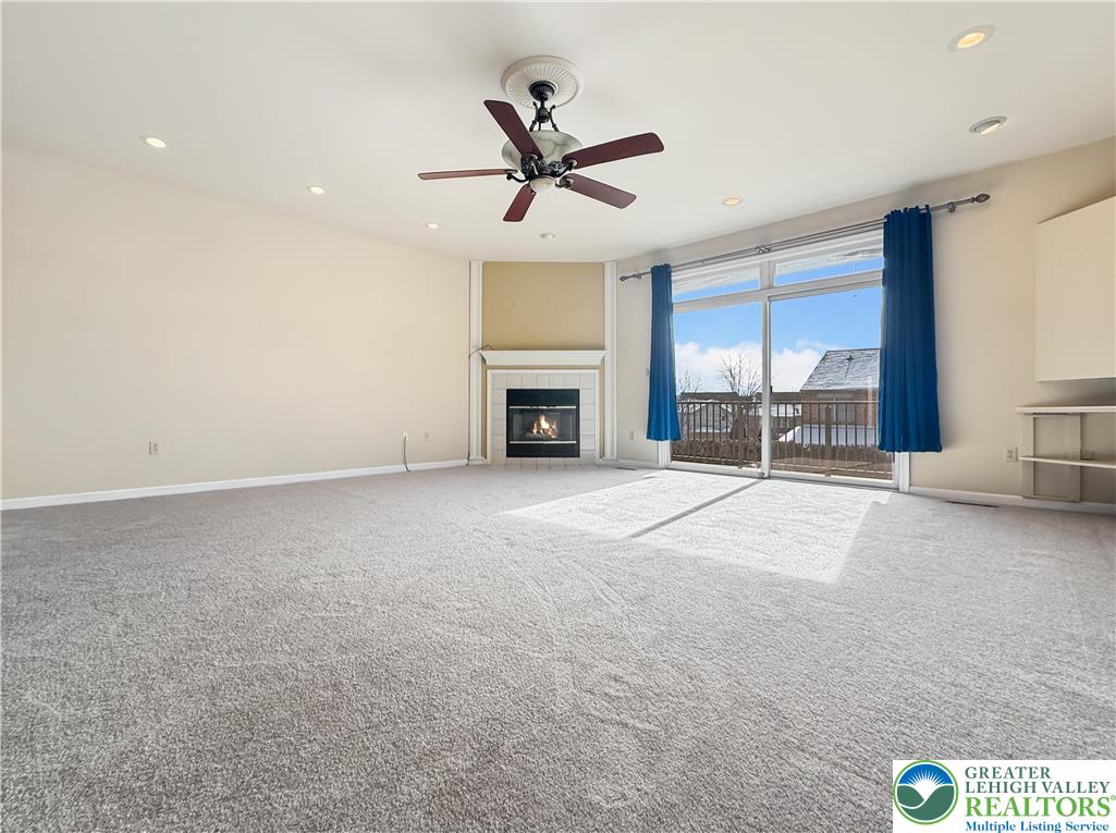 1652 Harding Circle Whitehall, PA 18052 - Photo 10 of 24