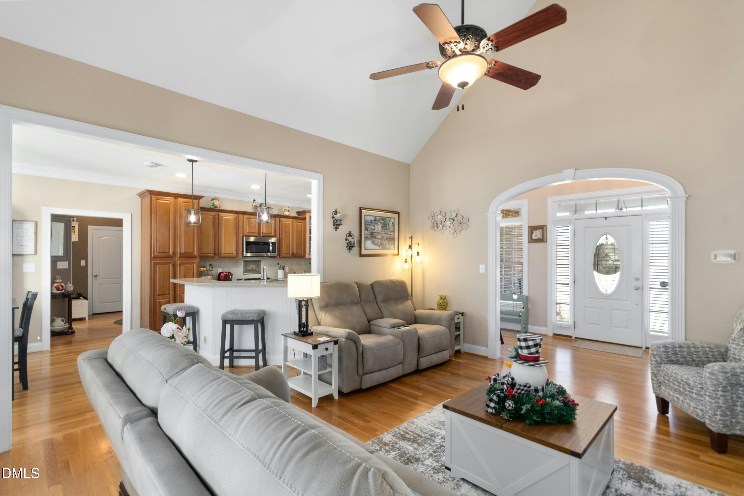849 Gor An Farm Road Selma, NC 27576 - Photo 5 of 33 Living Room