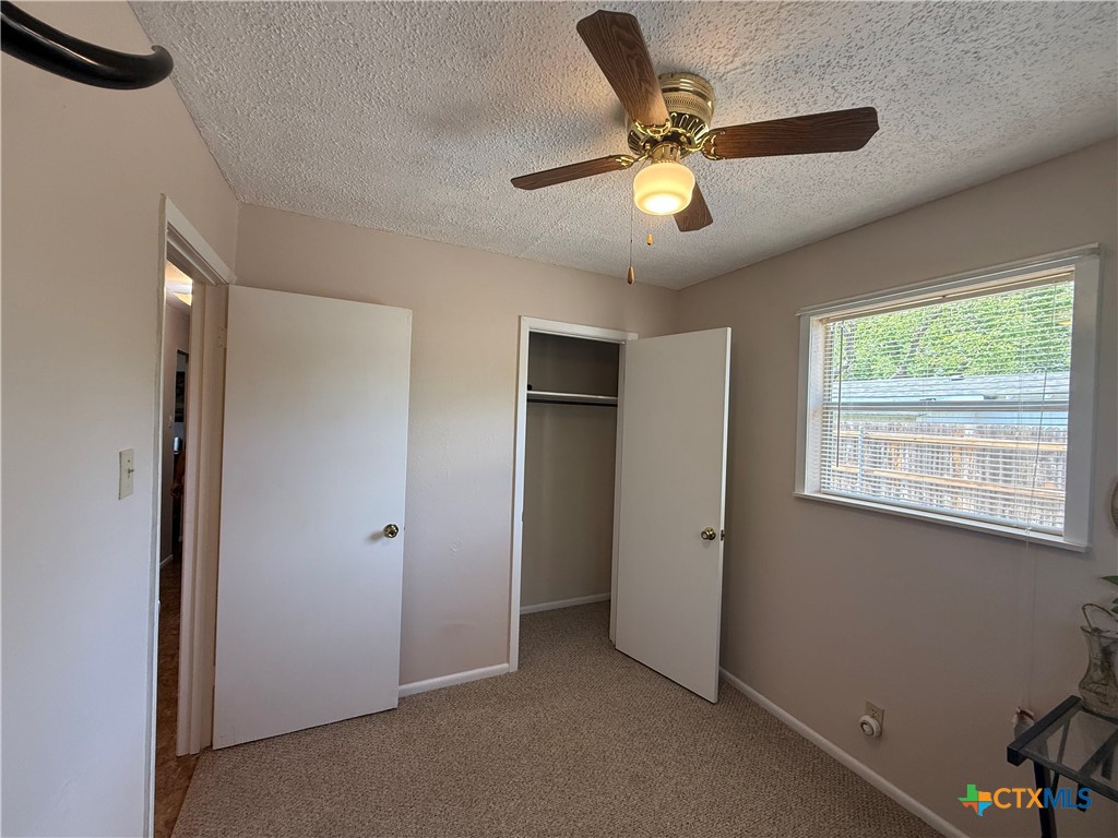 412 East Walnut Street Seguin, TX 78155 - Photo 20 of 32