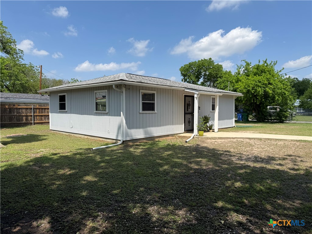 412 East Walnut Street Seguin, TX 78155 - Photo 27 of 32