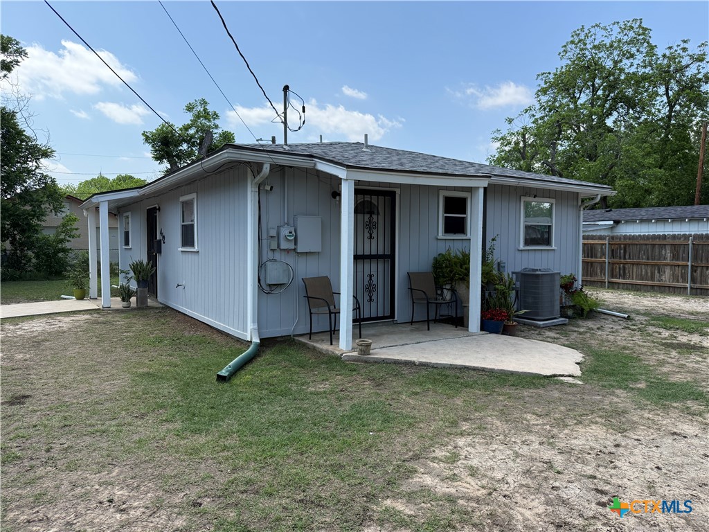 412 East Walnut Street Seguin, TX 78155 - Photo 29 of 32