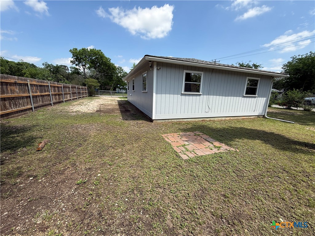 412 East Walnut Street Seguin, TX 78155 - Photo 31 of 32