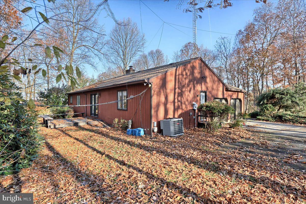 12552 Brillstrick Road Stewartstown, PA 17363 - Photo 4 of 37 Gallery Image 4