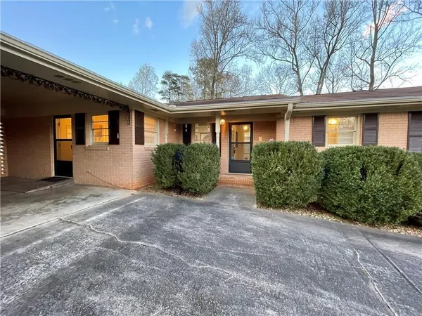 $2,300 | 4457 Frontier Way Northeast, Sugar Hill, GA 30518