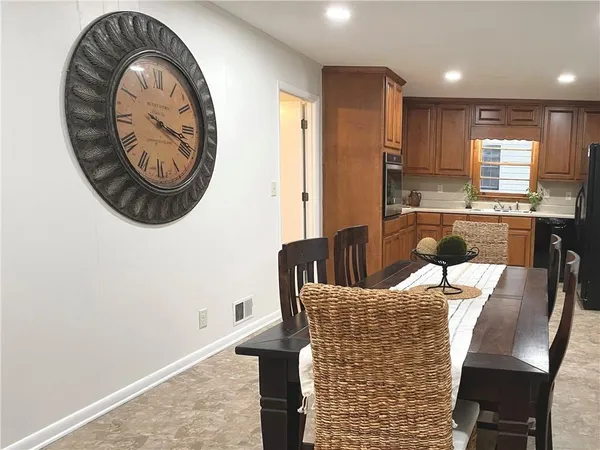 $2,300 | 4457 Frontier Way Northeast, Sugar Hill, GA 30518