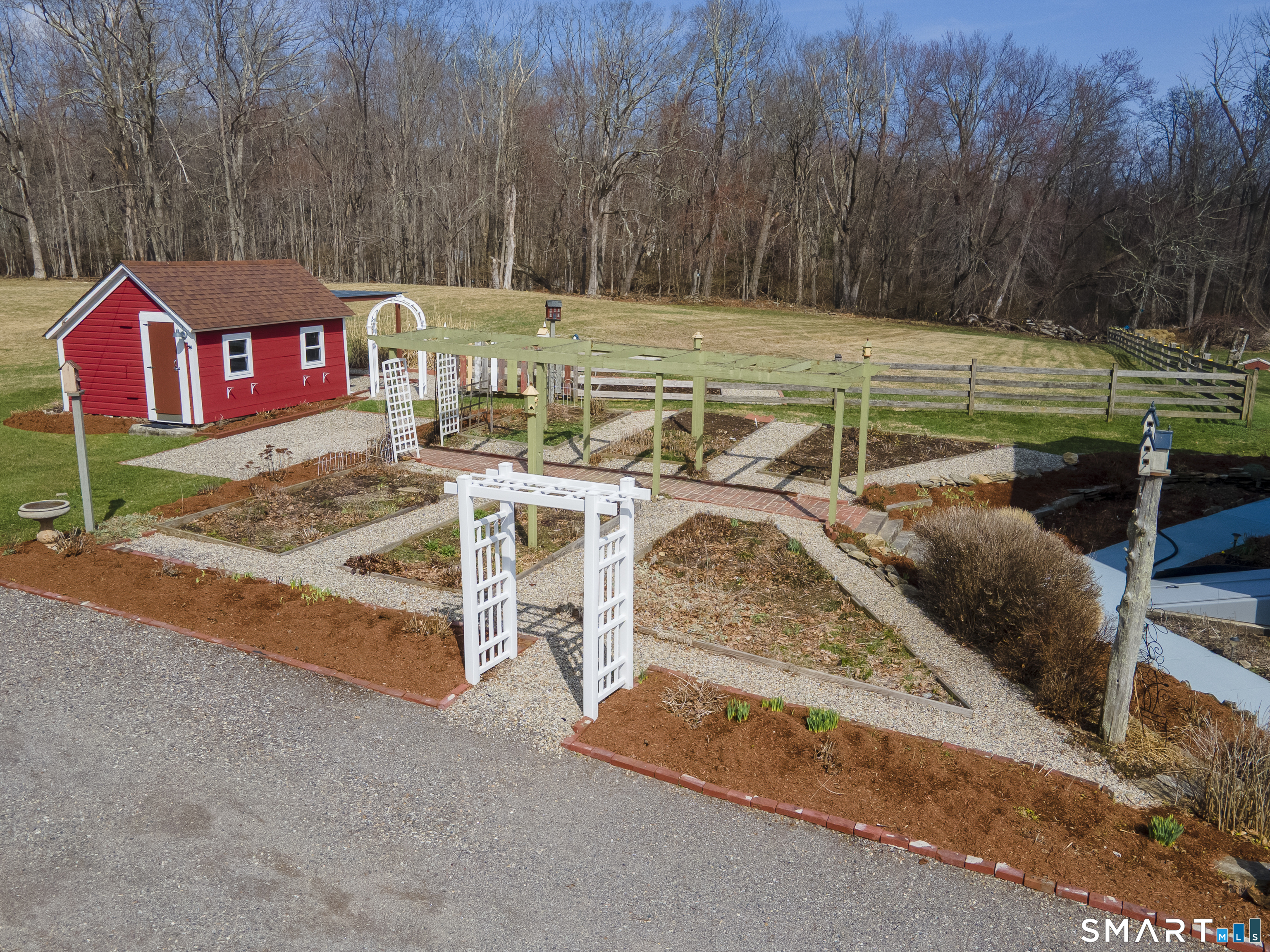 43 Fox Hill Road Pomfret, CT 06259 - Photo 2 of 36