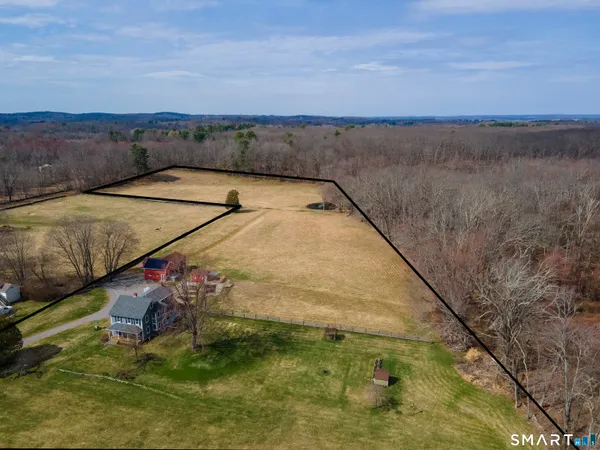 $739,900 | 43 Fox Hill Road, Pomfret, CT 06259