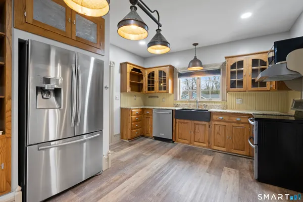 $739,900 | 43 Fox Hill Road, Pomfret, CT 06259