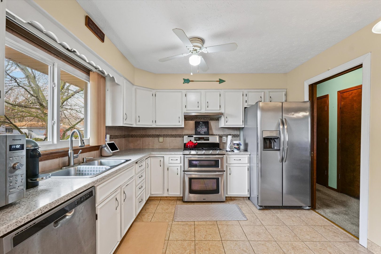 1206 North Hershey Road Bloomington, IL 61704 - Photo 10 of 32