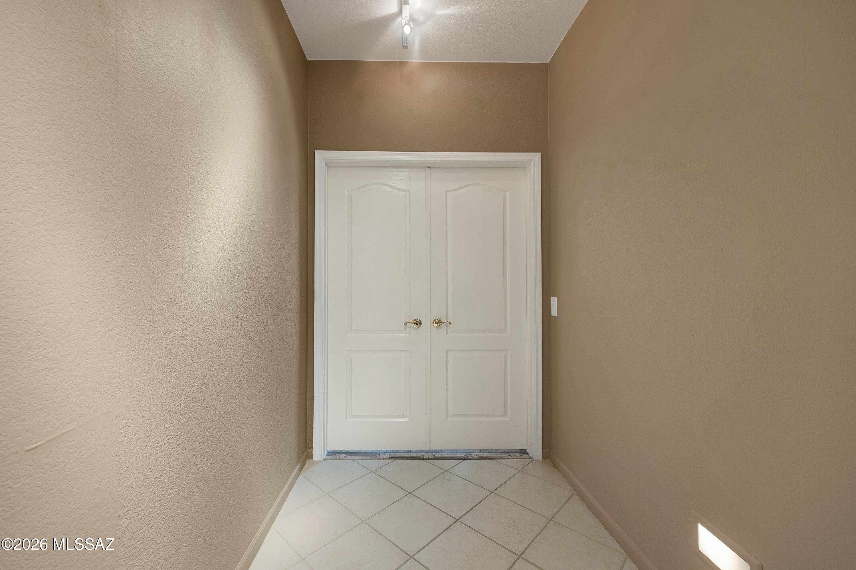 36980 South Ridgeview Court Tucson, AZ 85739 - Photo 26 of 50 Double Door for Privacy