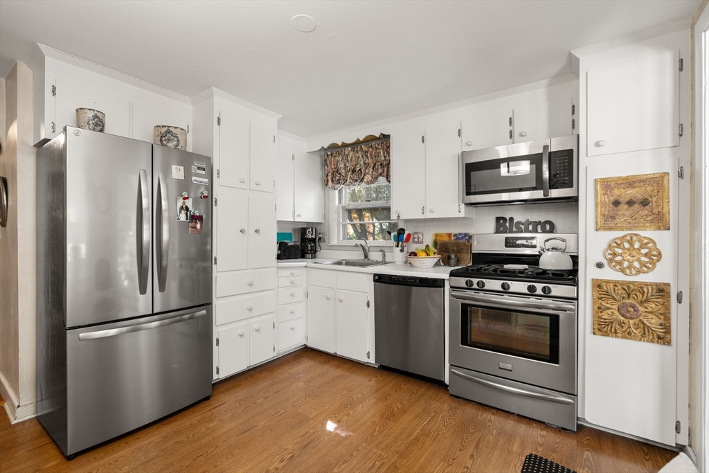 11 Country Road Brookline, MA 02467 - Photo 8 of 23