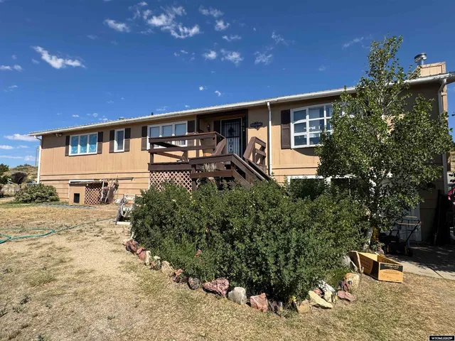 $190,000 | 1002 Mineral Drive, Hanna, WY 82327