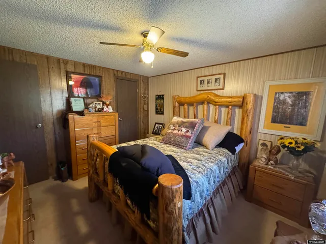 $190,000 | 1002 Mineral Drive, Hanna, WY 82327