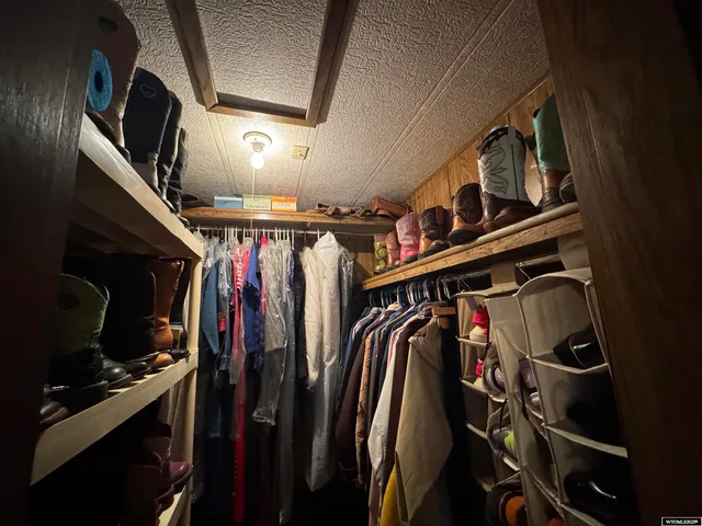 $190,000 | 1002 Mineral Drive, Hanna, WY 82327