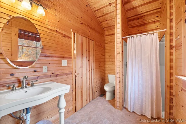 $620,000 | 3583 Bluff Road, Birdseye, IN 47513