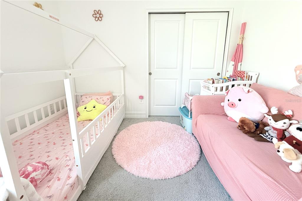 18331 Serene Lk Loop Lutz, FL 33548 - Photo 42 of 46 a bathroom with a tub sink and mirror