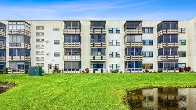 $169,000 | 6070 80th Street North, Unit 109, St. Petersburg, FL 33709