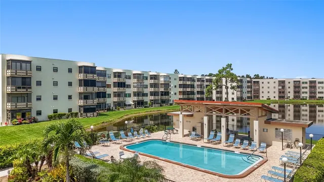 $169,000 | 6070 80th Street North, Unit 109, St. Petersburg, FL 33709