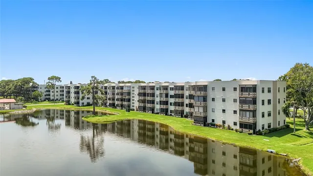 $169,000 | 6070 80th Street North, Unit 109, St. Petersburg, FL 33709