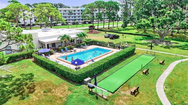 $169,000 | 6070 80th Street North, Unit 109, St. Petersburg, FL 33709