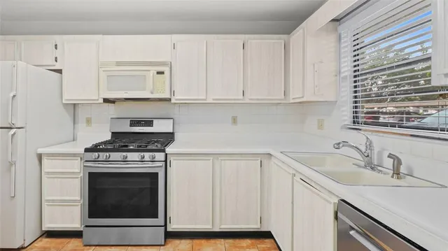 $169,000 | 6070 80th Street North, Unit 109, St. Petersburg, FL 33709