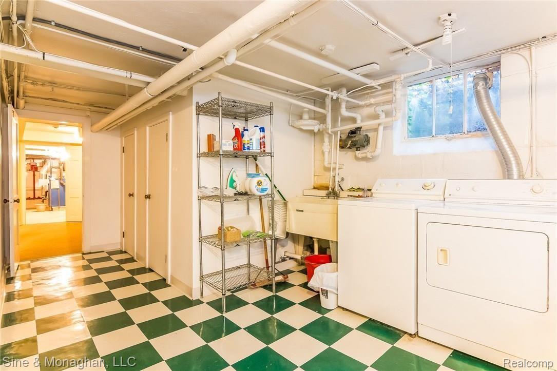 72 Touraine Road Grosse Pointe, MI 48236 - Photo 57 of 69 058-Laundry_Room-3435732-medium.jpg