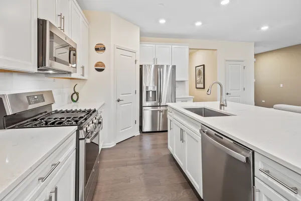 $460,000 | 2646 Martini Street, Mundelein, IL 60060